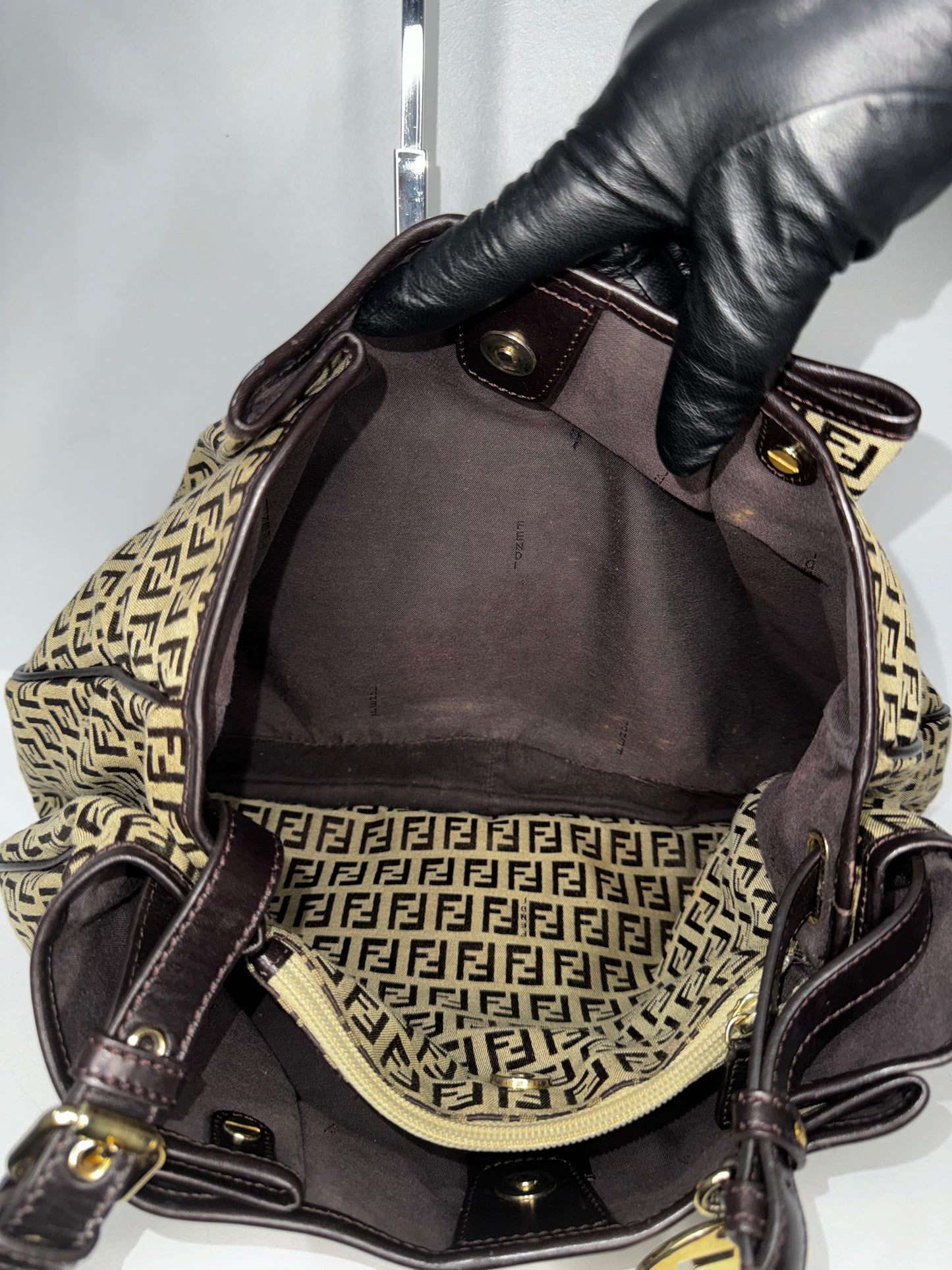 Pre-Owned Fendi Zucchino Shoulder Bag in Brown