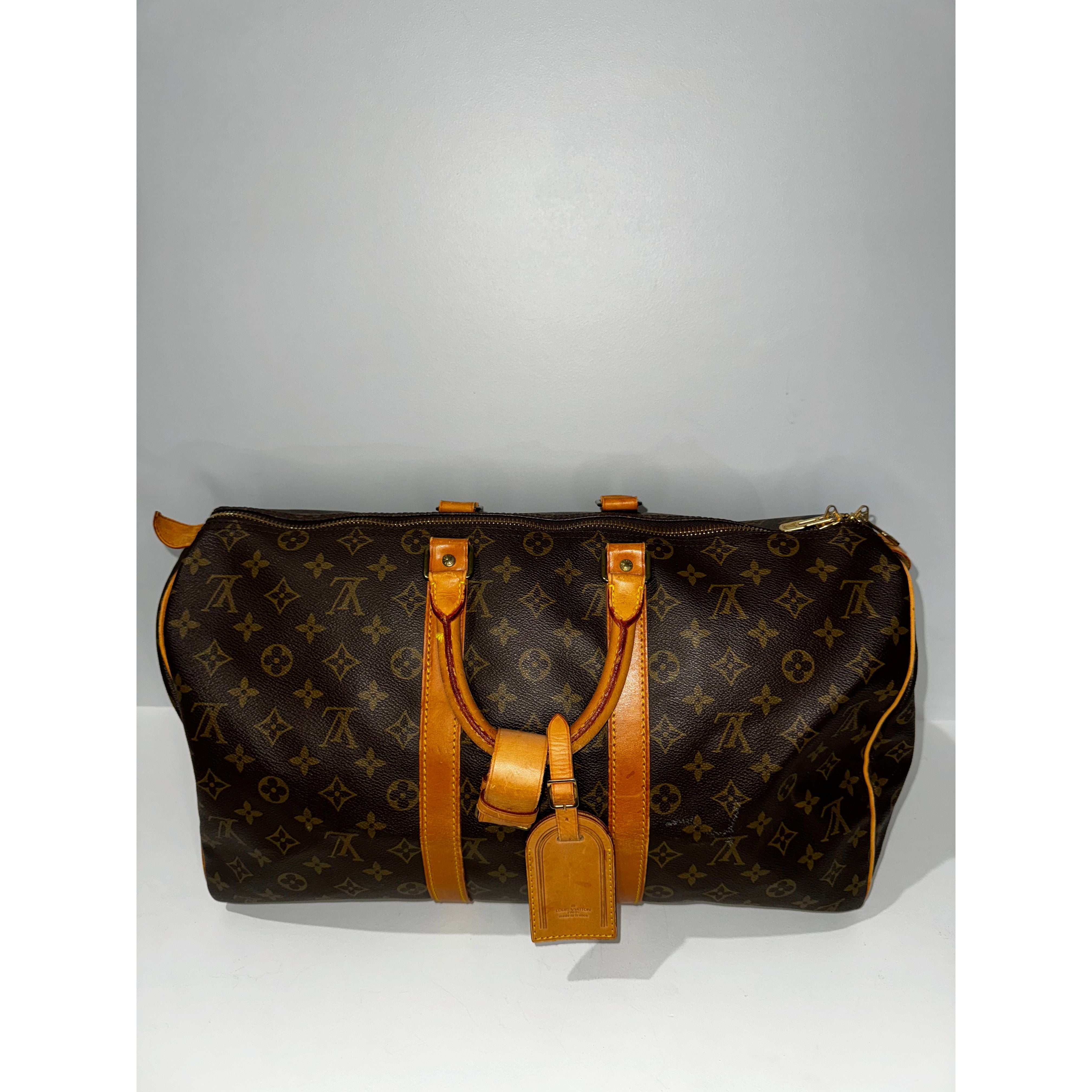 RRVIVE LUXERIES COUTURE LLC