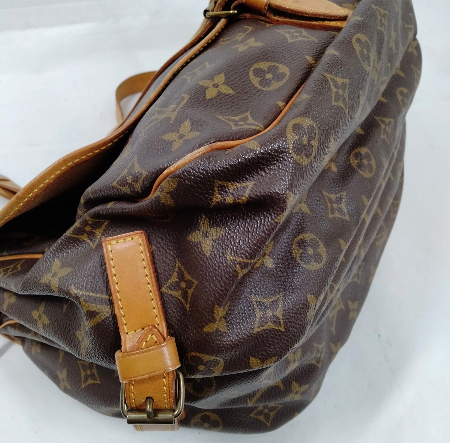 Pre-owned Louis Vuitton Monogram Saumur 30