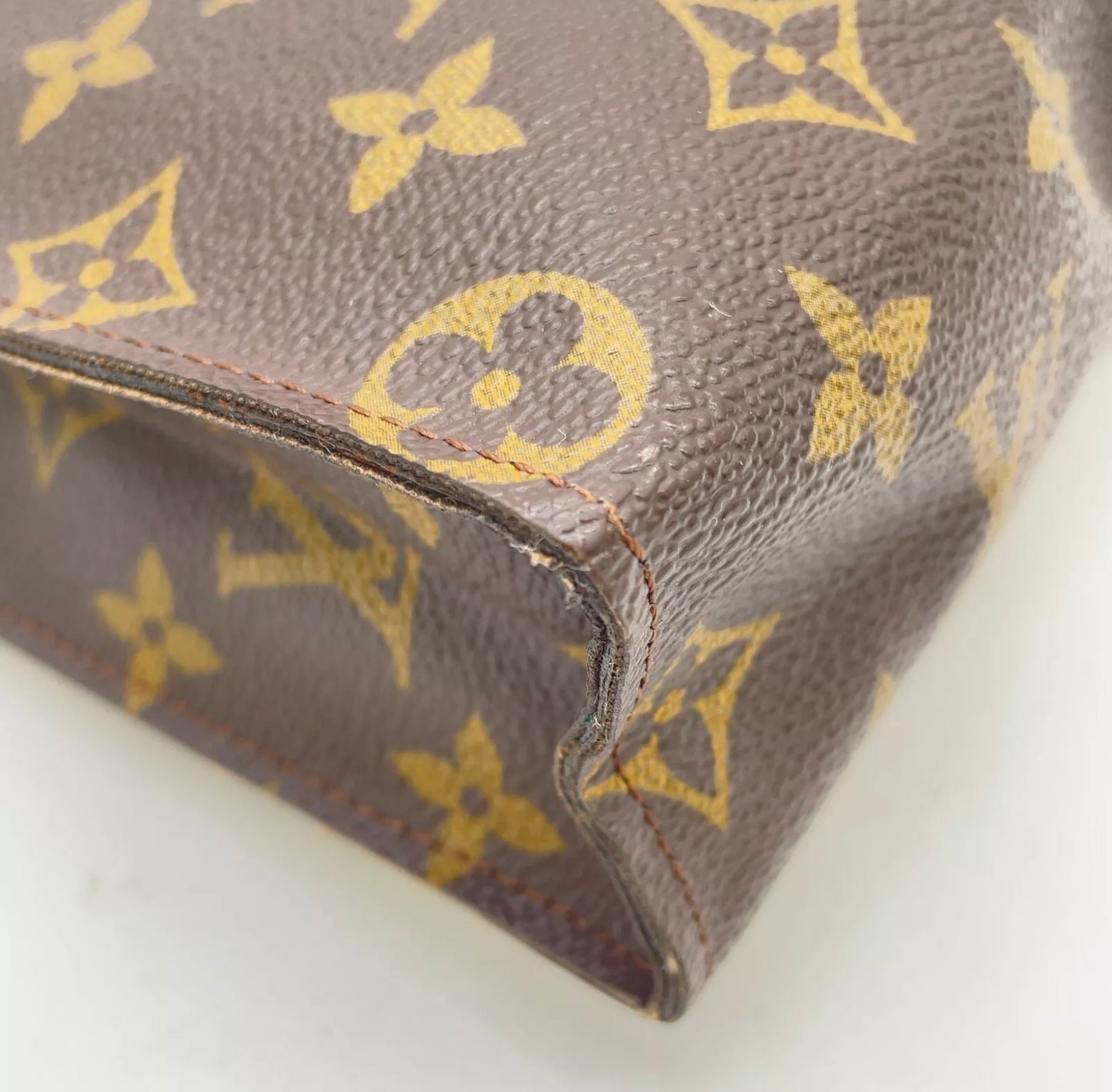 Pre-owned Louis Vuitton Poche Toilette 26 Pouch