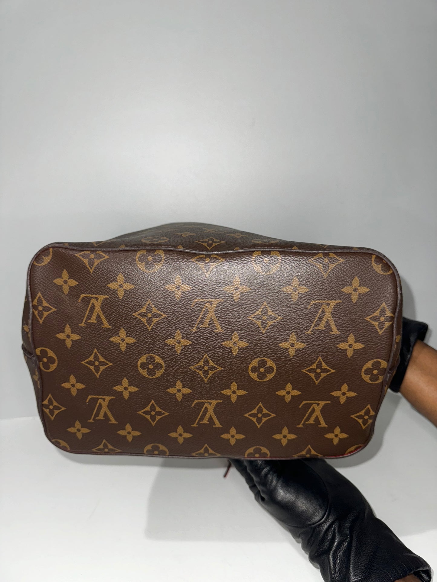 Pre-Owned Louis Vuitton Monogram Neonoe MM Coquelicot