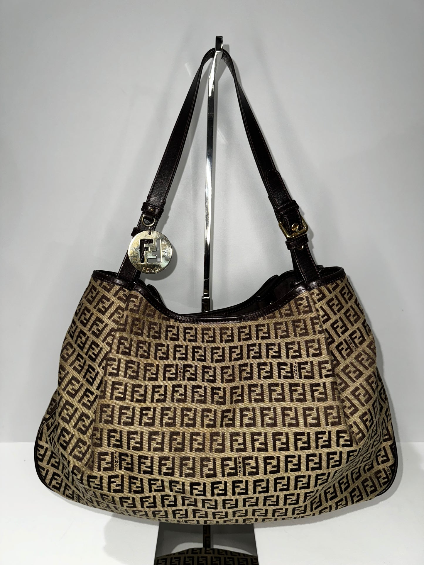 Pre-Owned Fendi Zucchino Shoulder Bag in Brown
