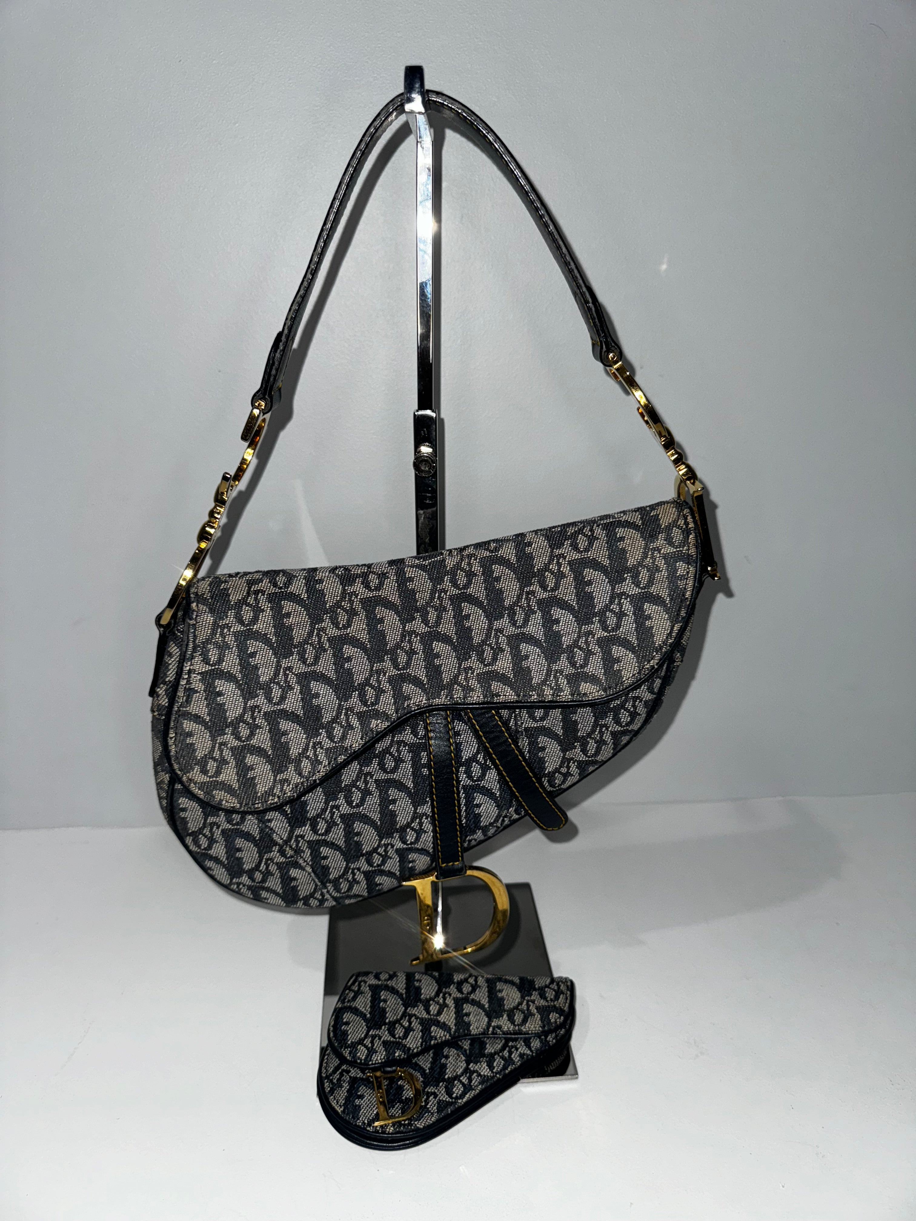 RRVIVE LUXERIES COUTURE LLC