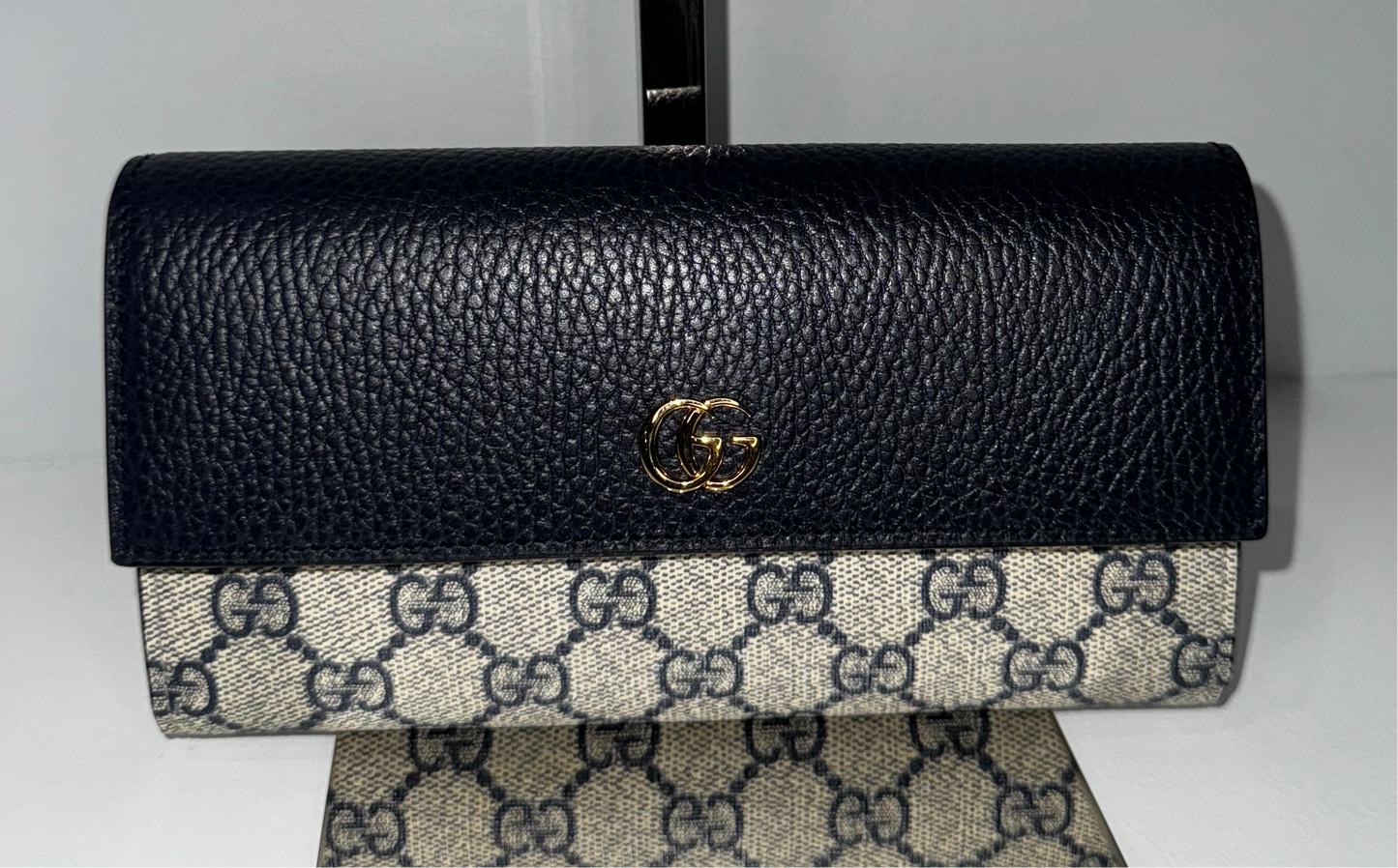 Pre-Owned Gucci GG Supreme Leather Continental Long Wallet
