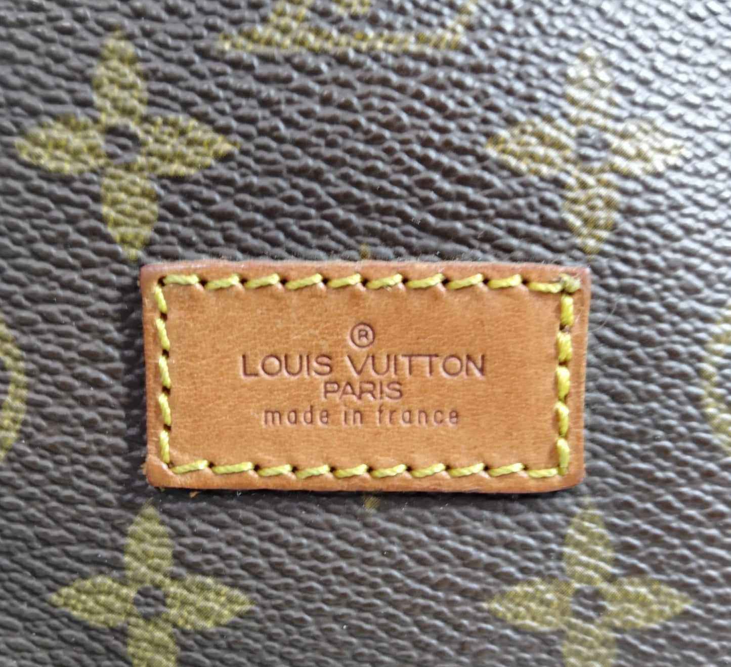 Pre-owned Louis Vuitton Monogram Saumur 43 Messenger Bag