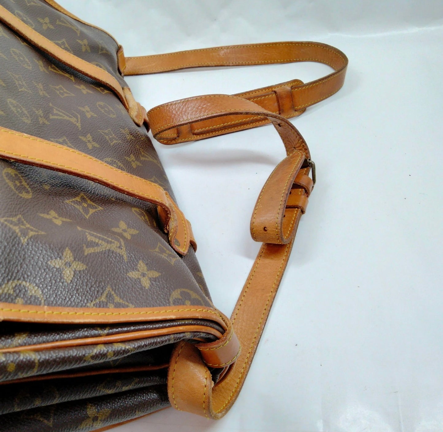 Pre-owned Louis Vuitton Monogram Saumur 43 Messenger Bag