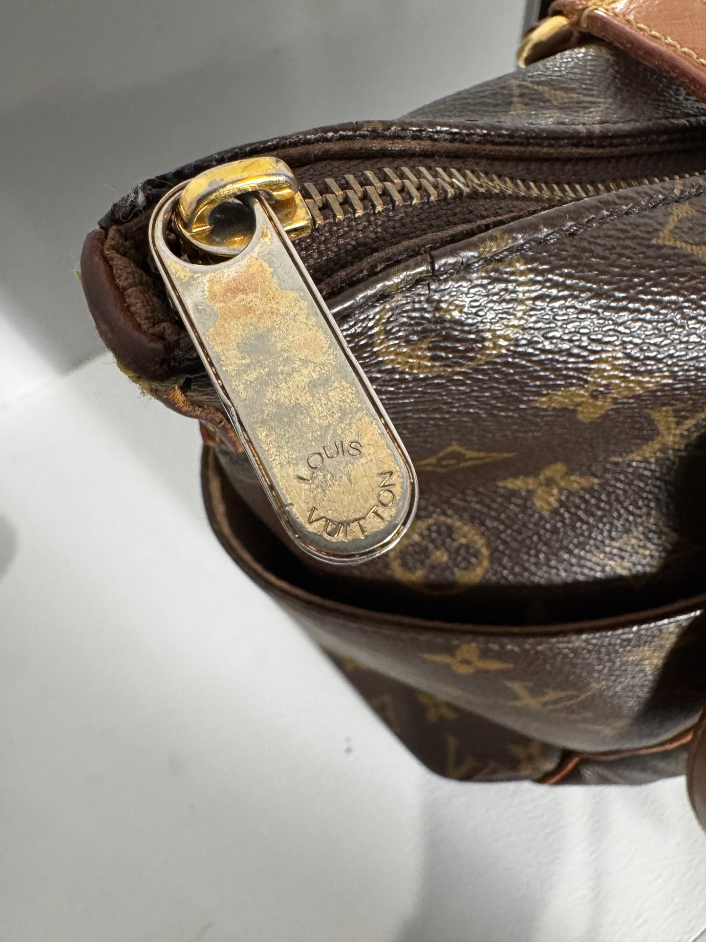 Pre-Owned Louis Vuitton Monogram Totally MM Shoulder Tote Bag