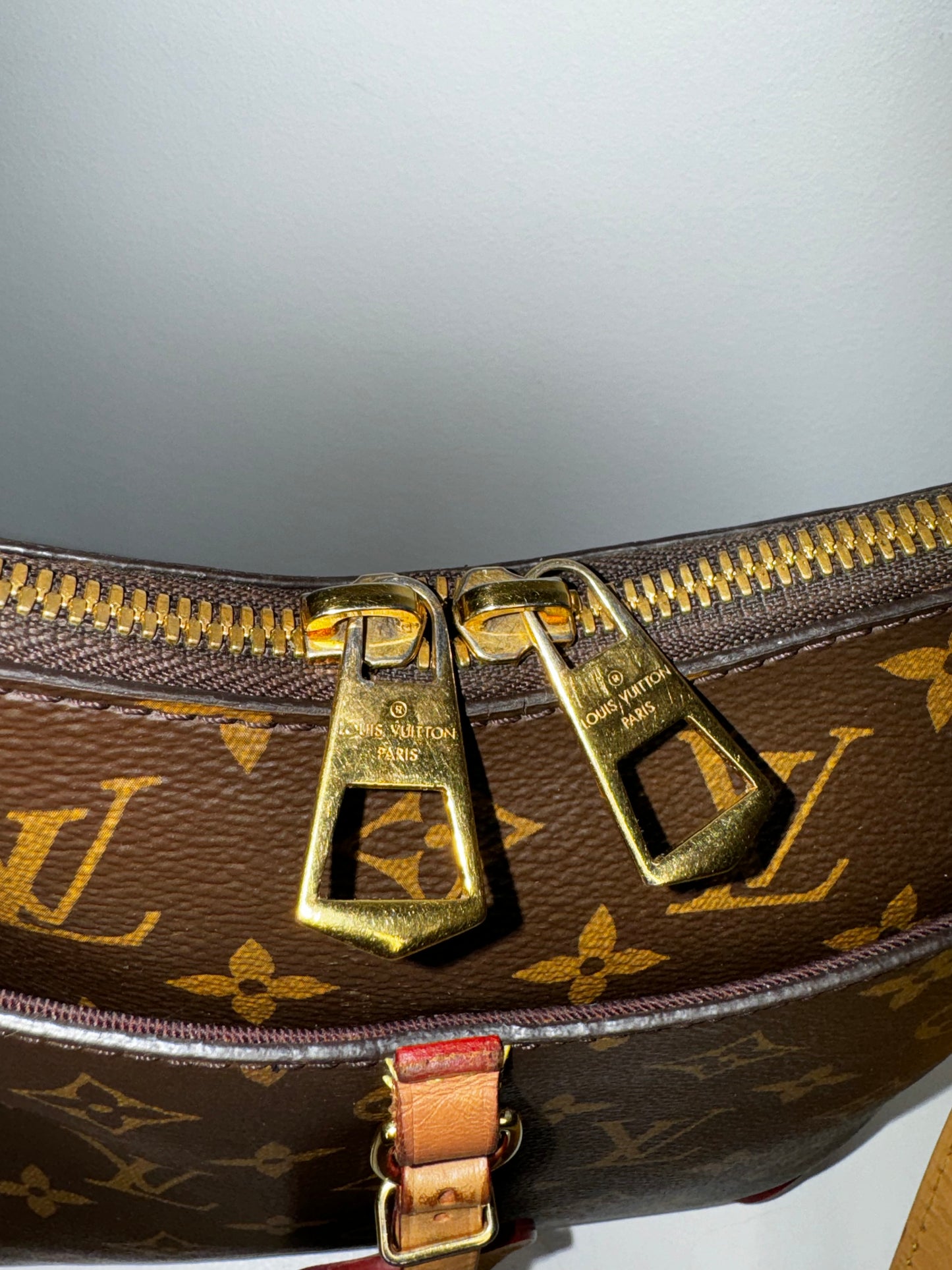 Pre-Owned Louis Vuitton Monogram Odeon MM