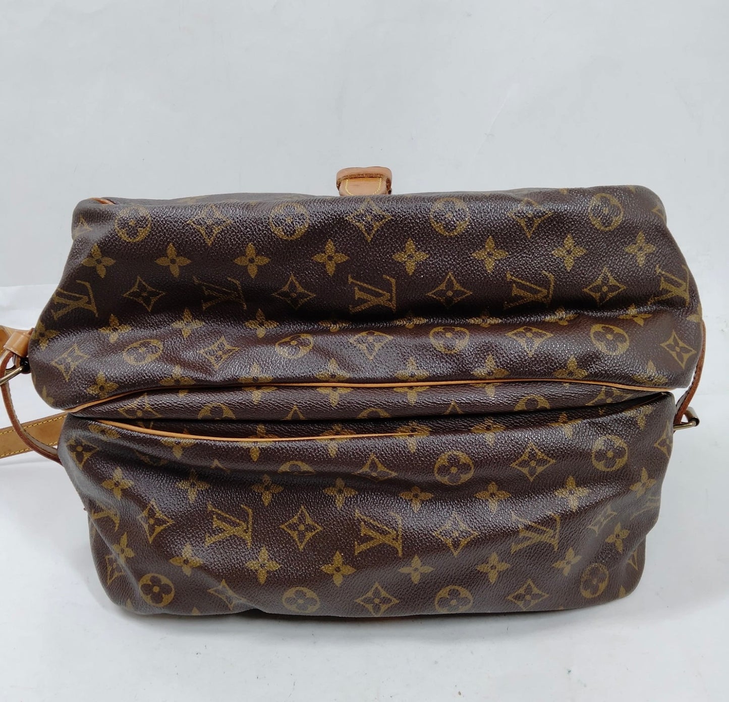 Pre-owned Louis Vuitton Monogram Saumur 30