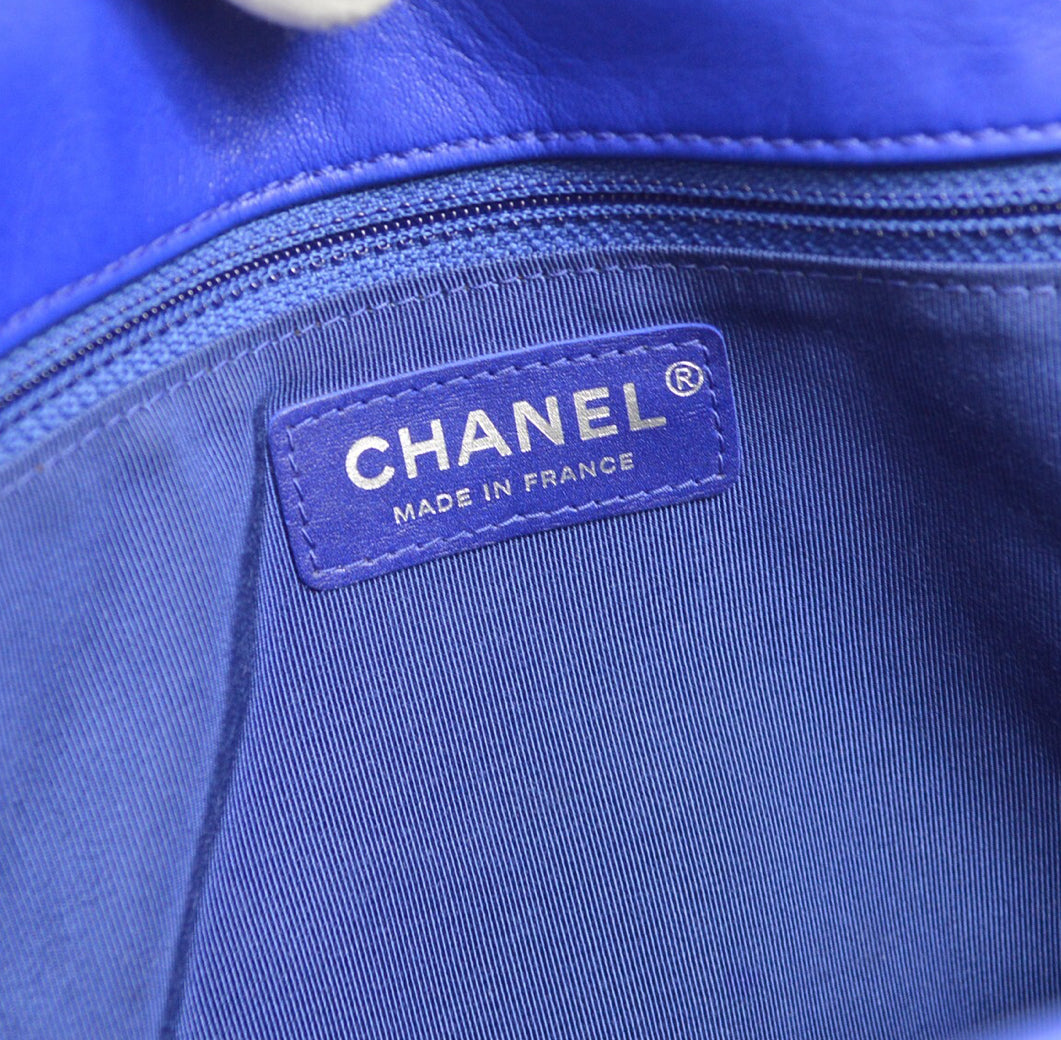 Pre-owned CHANEL Hula Hoop Bag
