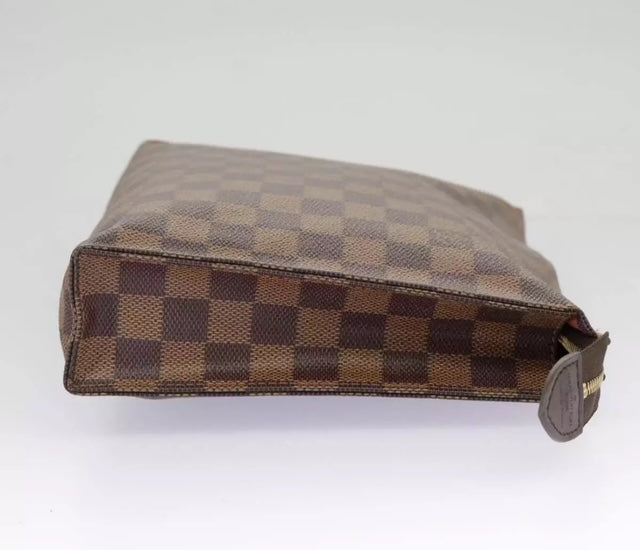 Pre-owned Louis Vuitton Damier Ebene Poche Toilette 26 Pouch