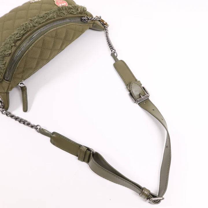 Pre-owned CHANEL Waist Canvas Green