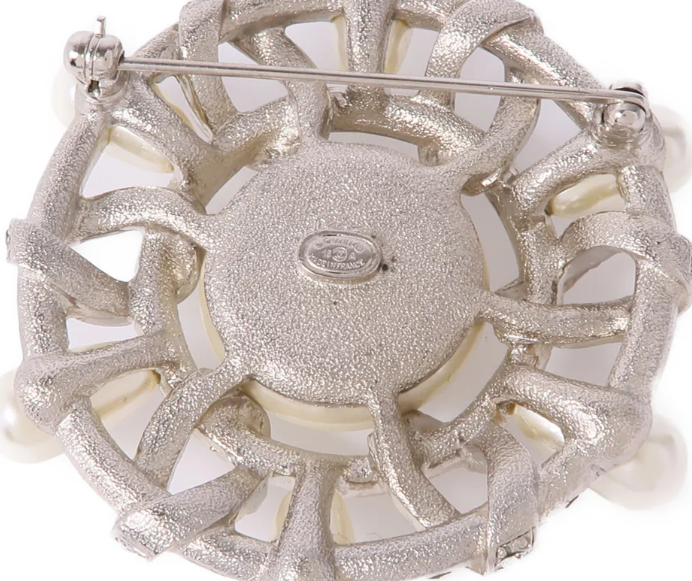 Pre-owned CHANEL CC Brooch Accessories Metal PVC Silver White