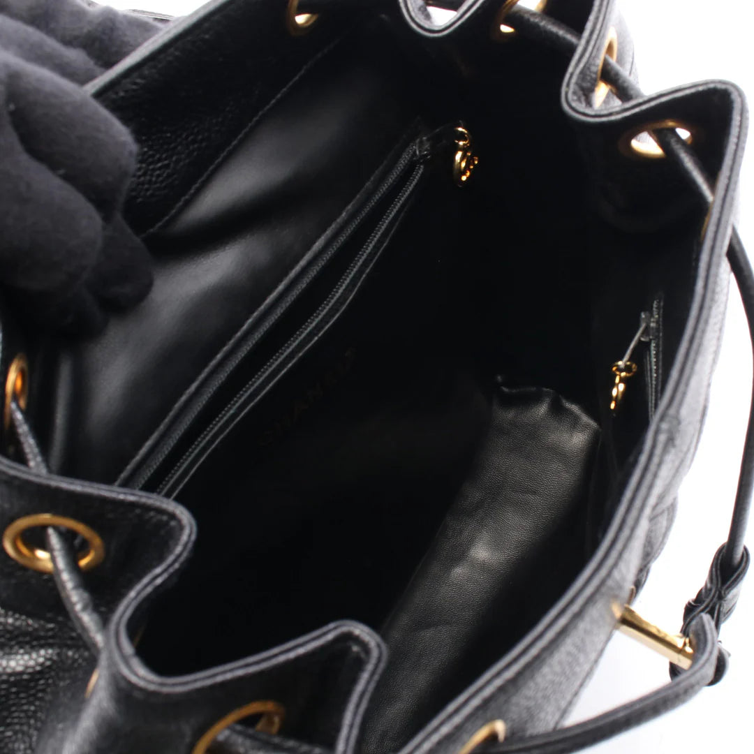 Pre-owned CHANEL Matelasse Backpack Rucksack Caviar skin Black Gold hardware Vintage