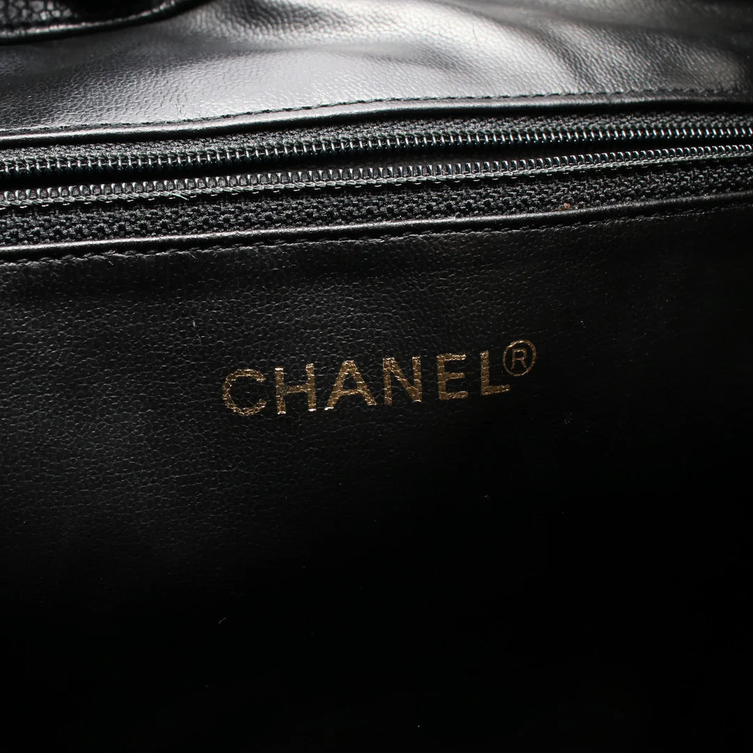 Pre-owned CHANEL Matelasse Backpack Rucksack Caviar skin Black Gold hardware Vintage