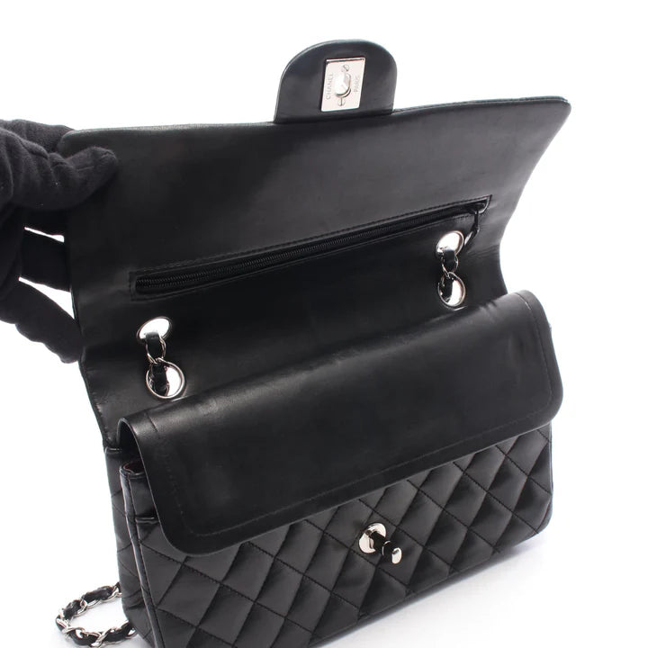 Pre-owned CHANEL Matelasse Medium Double Flap Lambskin Black