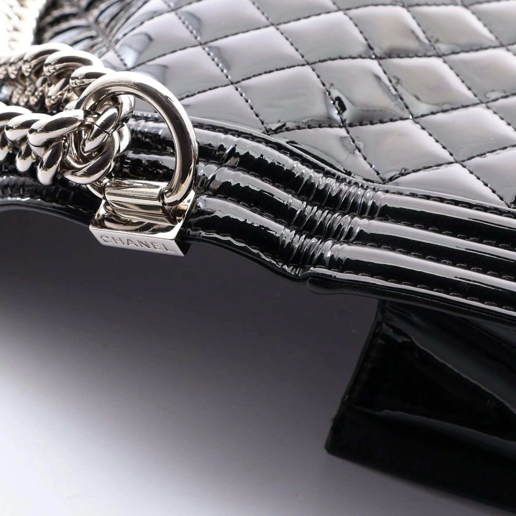 RRVIVE LUXERIES COUTURE LLC