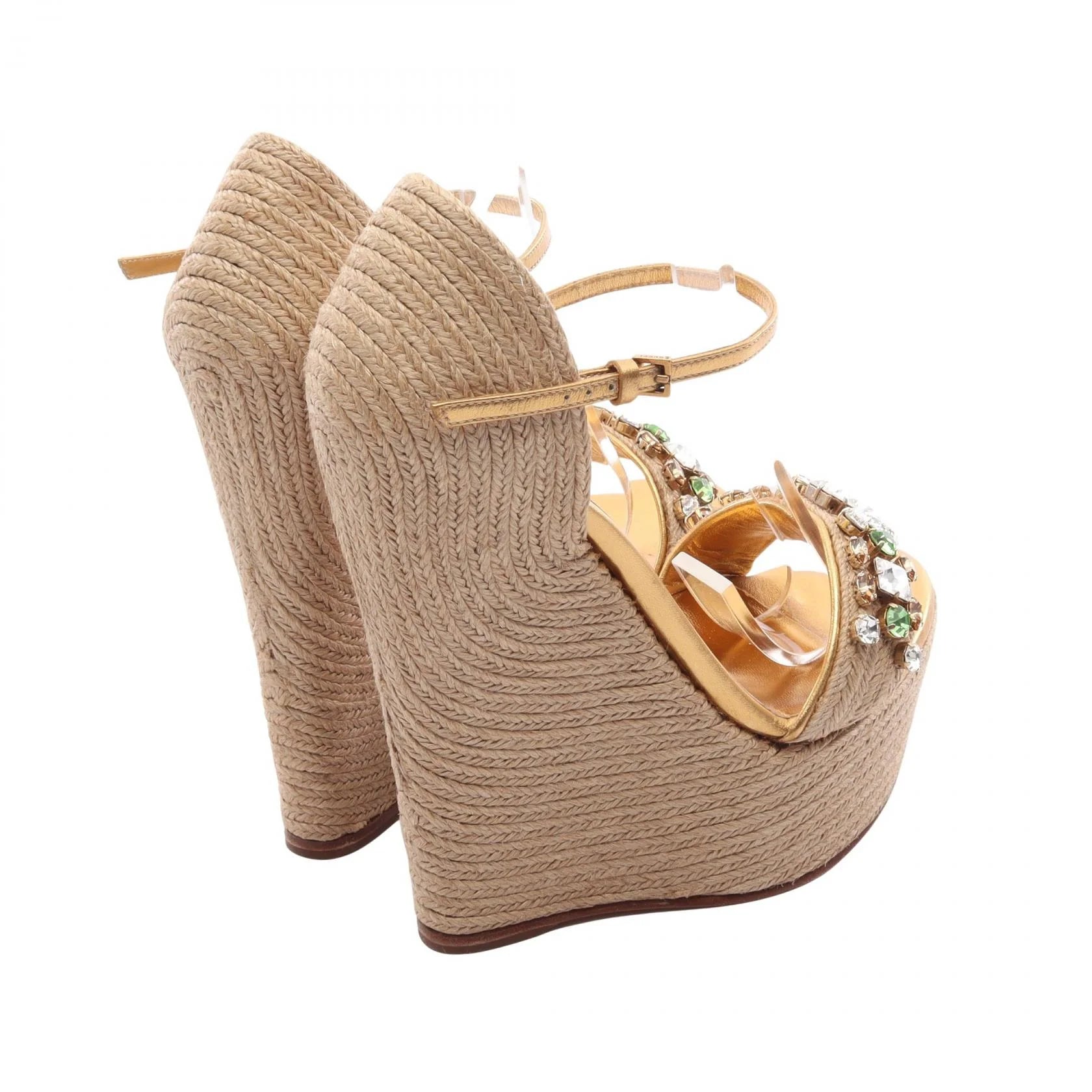 RRVIVE LUXERIES COUTURE LLC