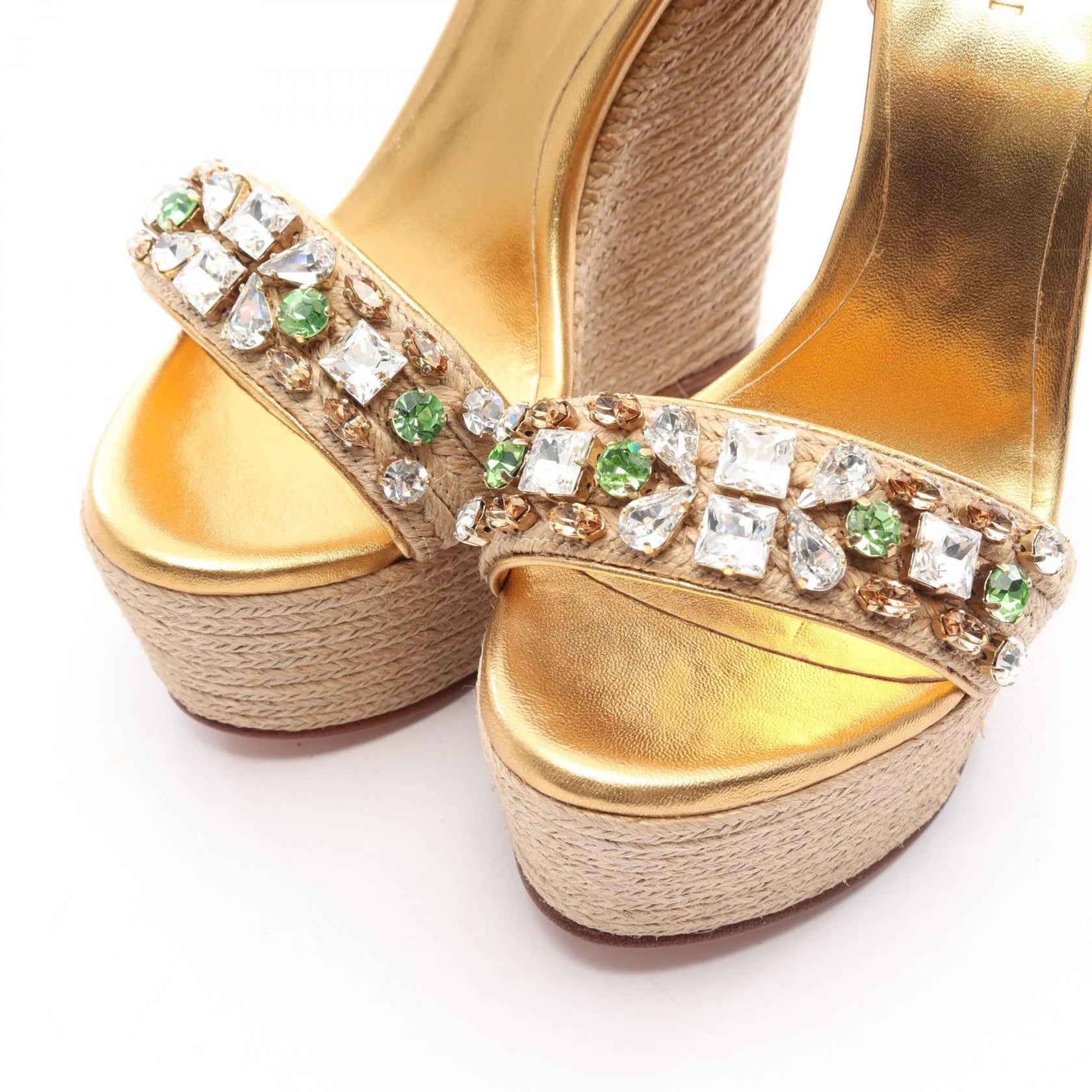 RRVIVE LUXERIES COUTURE LLC