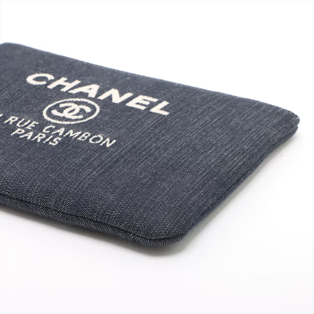 Pre-owned  Chanel Deauville Pouch Denim Medium
