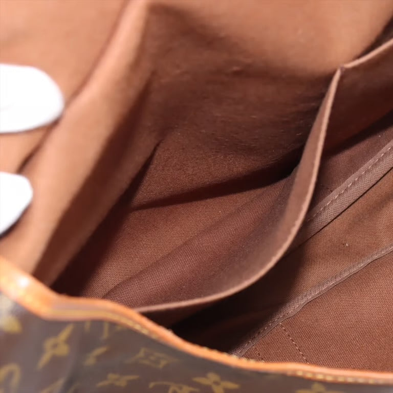 Pre-owned Louis Vuitton Monogram Saumur 43