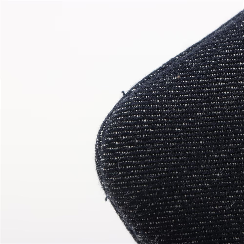 Pre-owned  Chanel Deauville Pouch Denim Medium