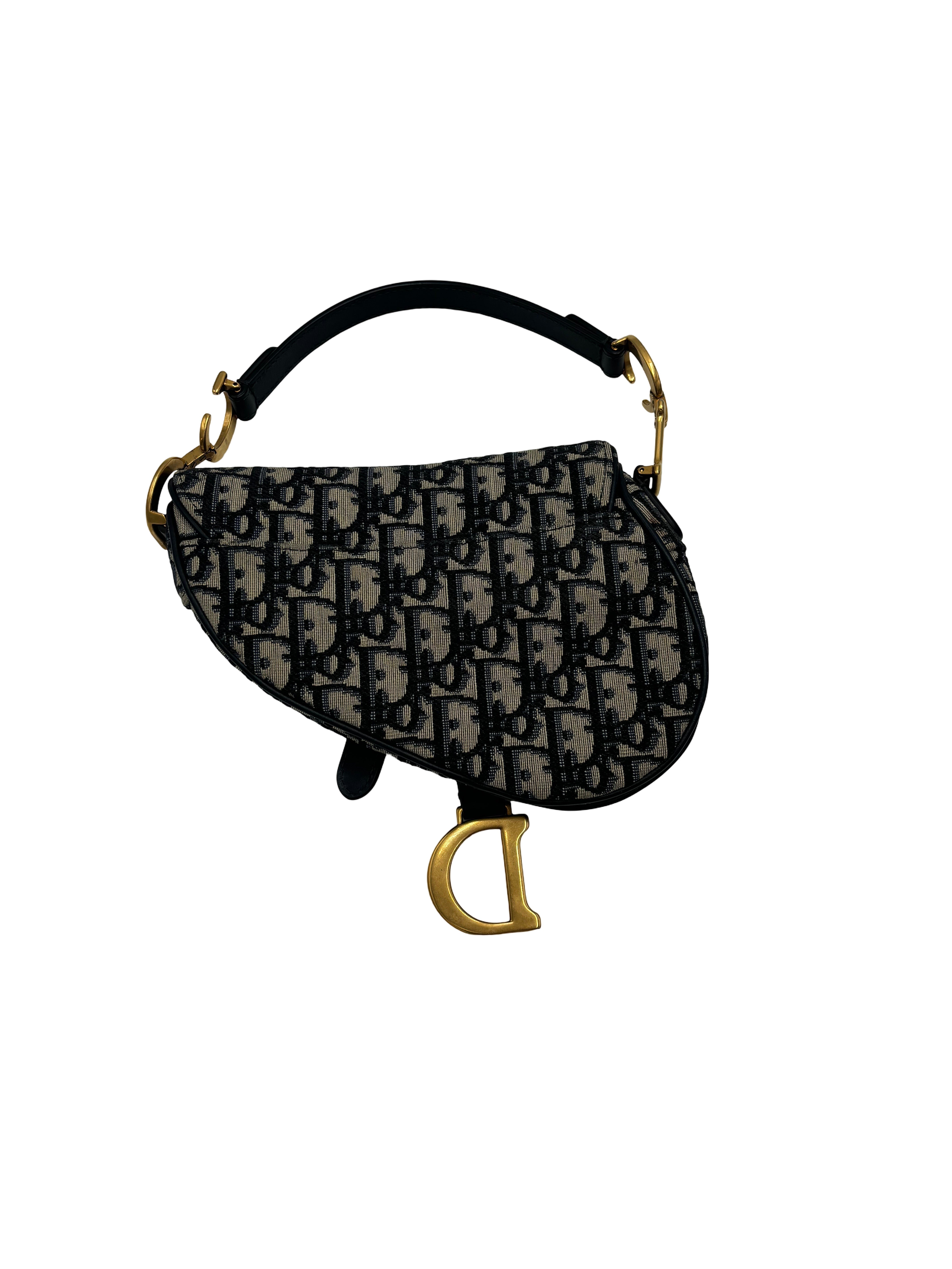 RRVIVE LUXERIES COUTURE LLC