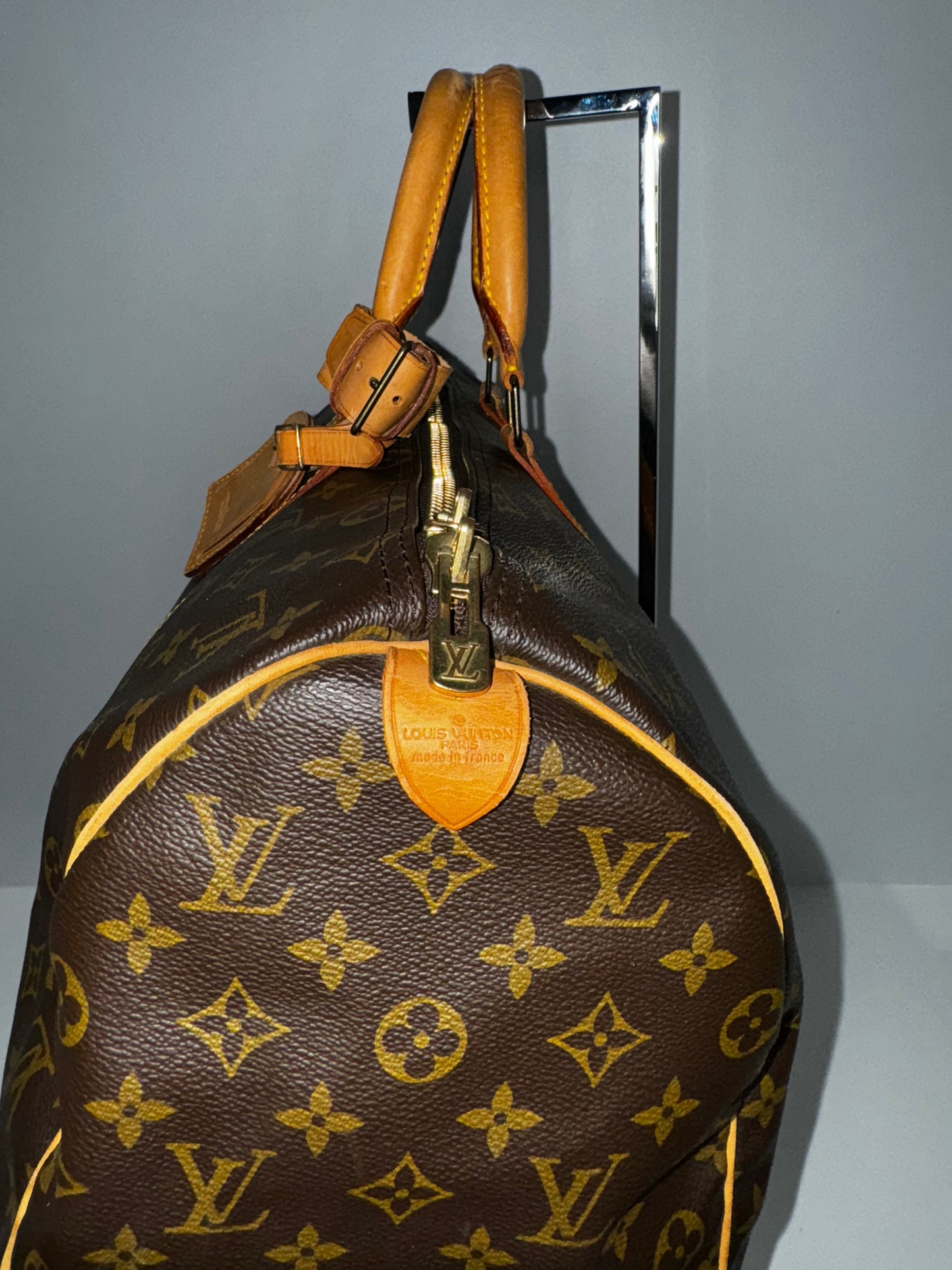 Louis Vuitton Keepall Bandouliere Bag in Monogram Canvas, model 45