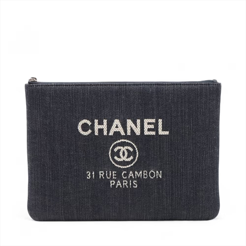 Pre-owned  Chanel Deauville Pouch Denim Medium