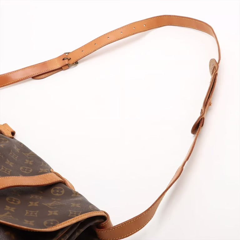 Pre-owned Louis Vuitton Monogram Saumur 43
