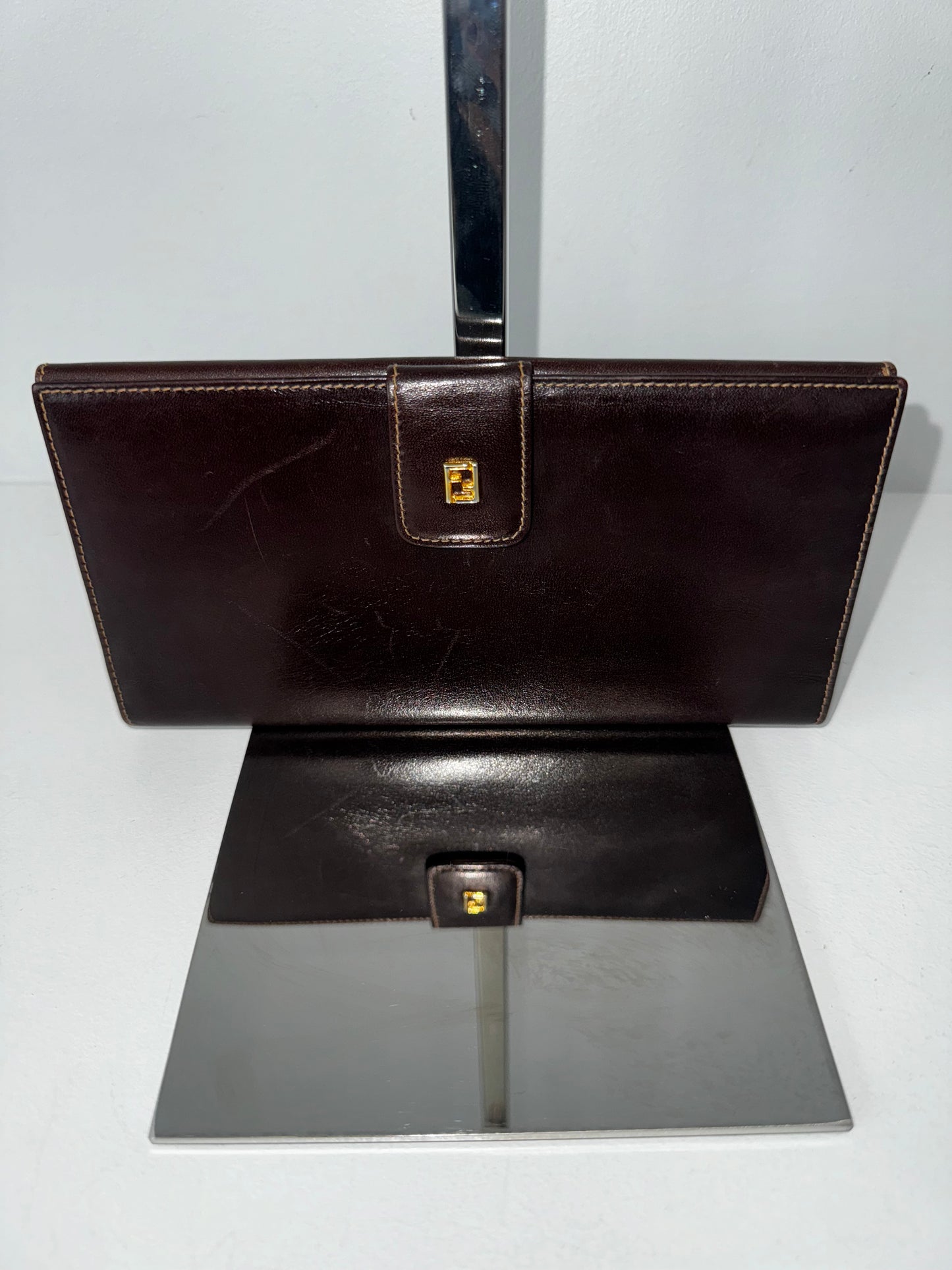 FENDI Leather Bag Accessories Vintage Dark Brown Gold Logo Clasp Wallet