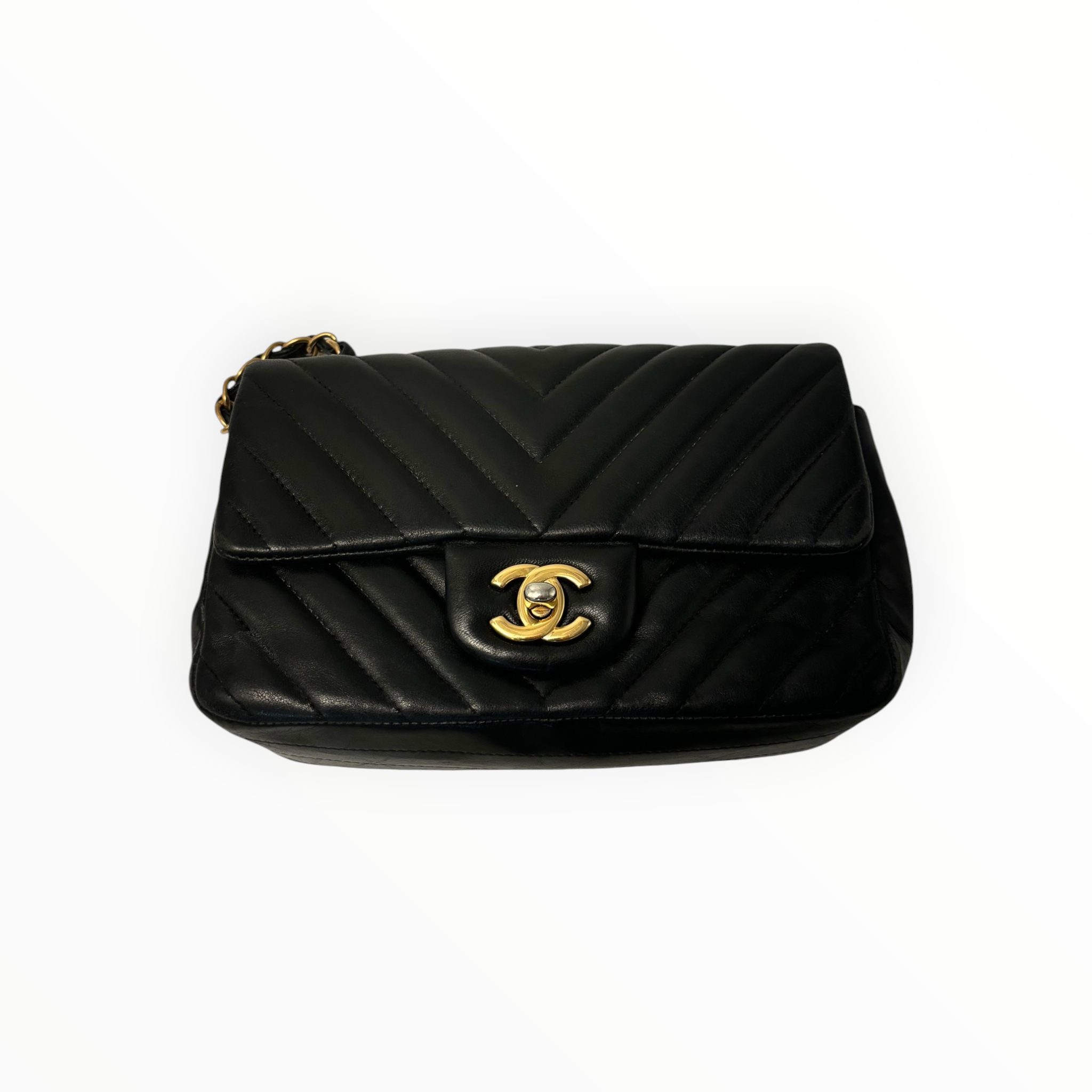 RRVIVE LUXERIES COUTURE LLC