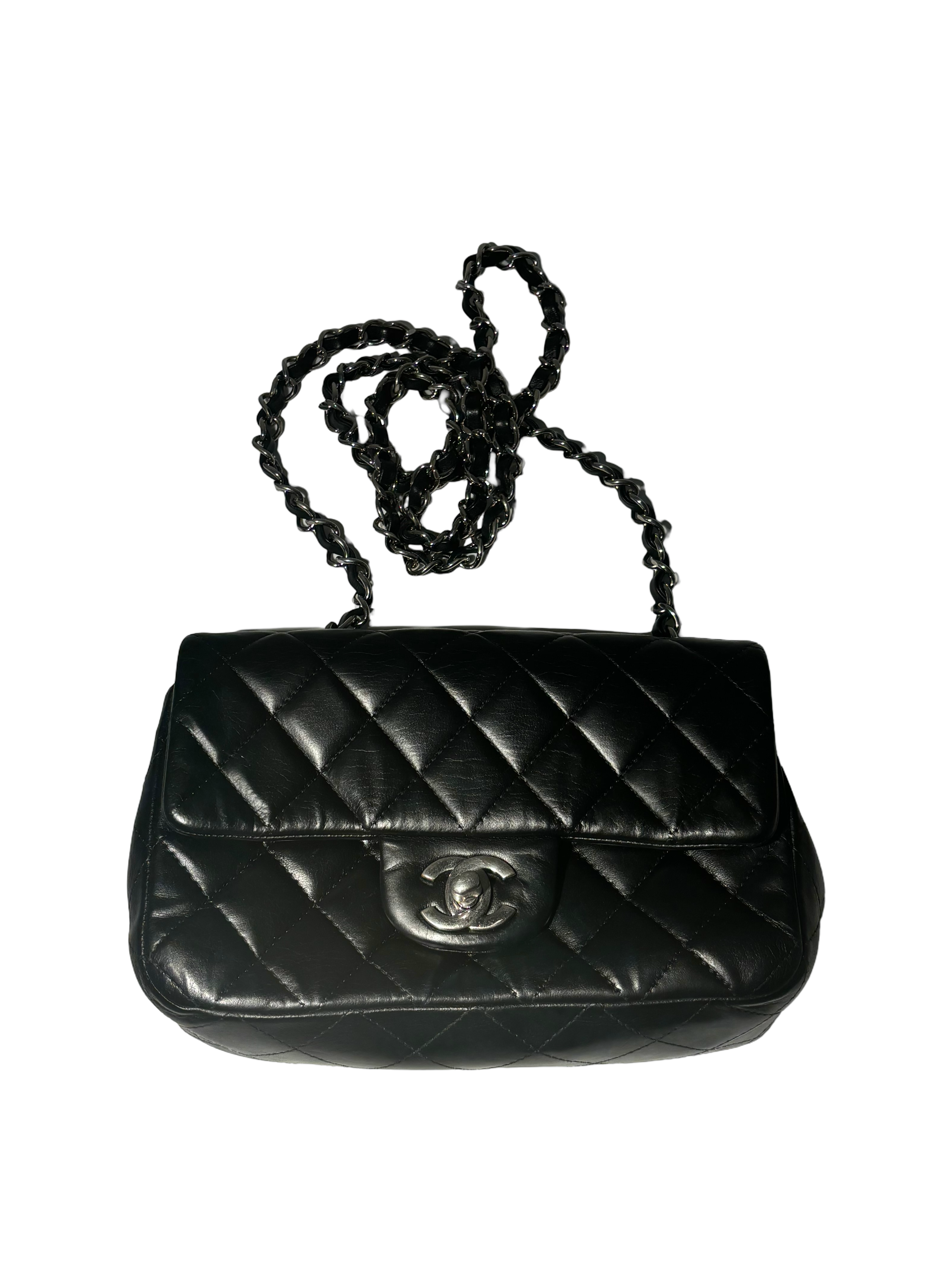 RRVIVE LUXERIES COUTURE LLC