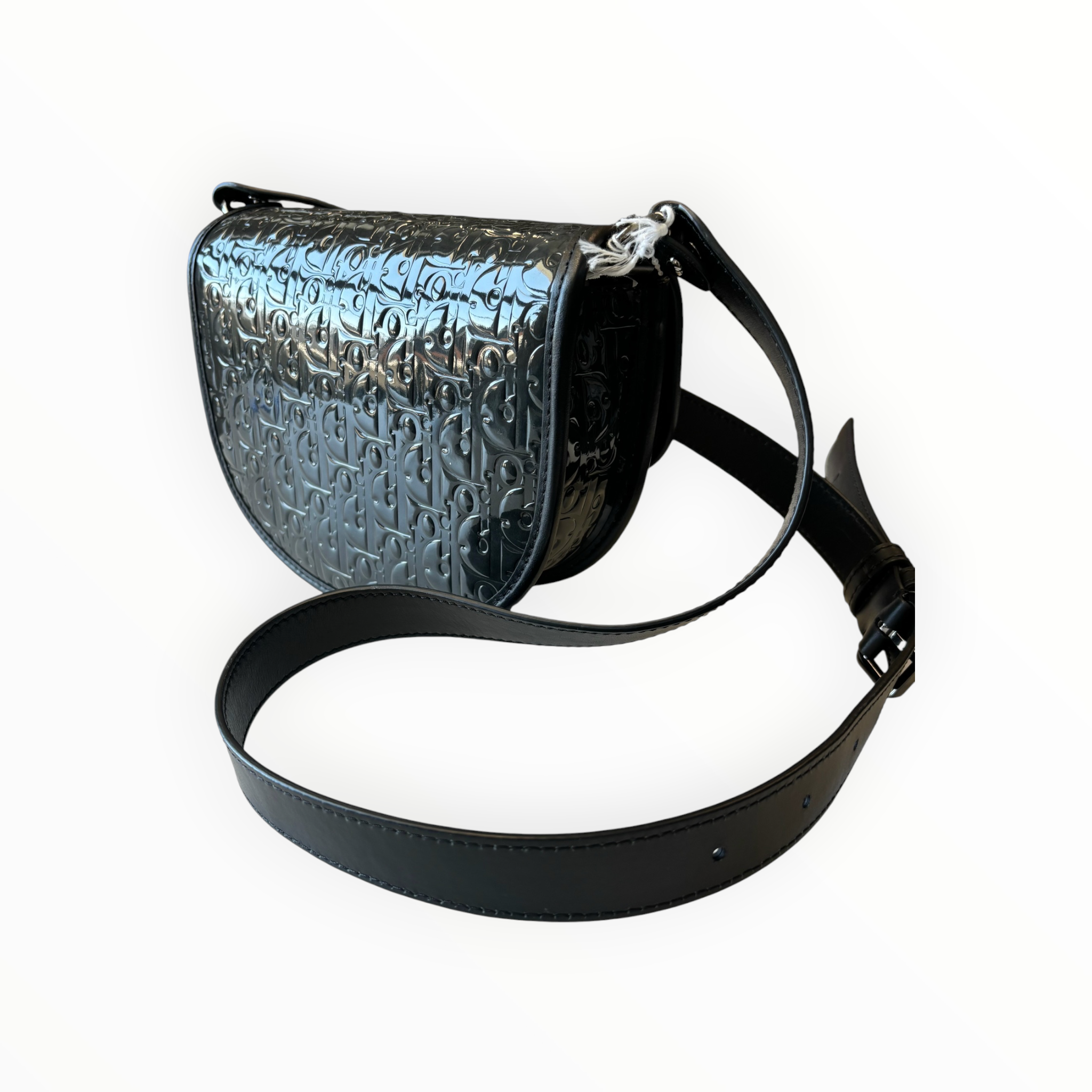 RRVIVE LUXERIES COUTURE LLC