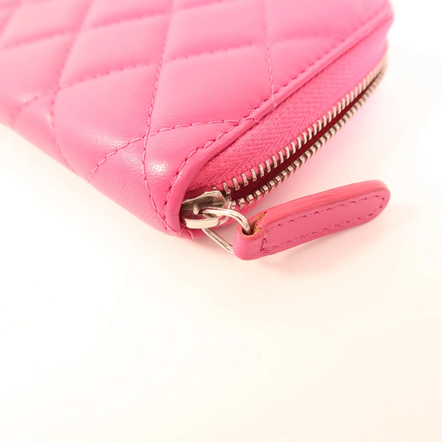 RRVIVE LUXERIES COUTURE LLC