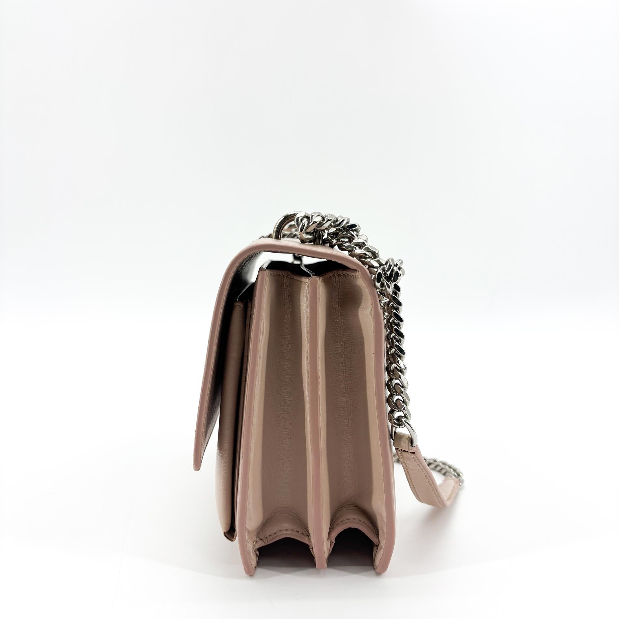 RRVIVE LUXERIES COUTURE LLC