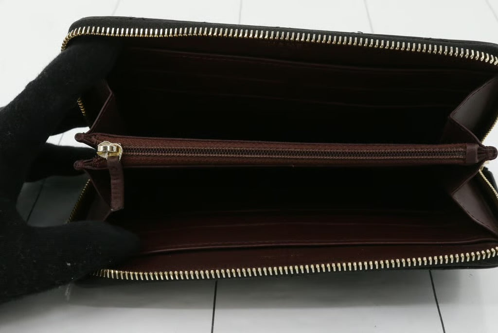 Pre-owned Matelasse Caviar Leather Round Zipper Long Wallet