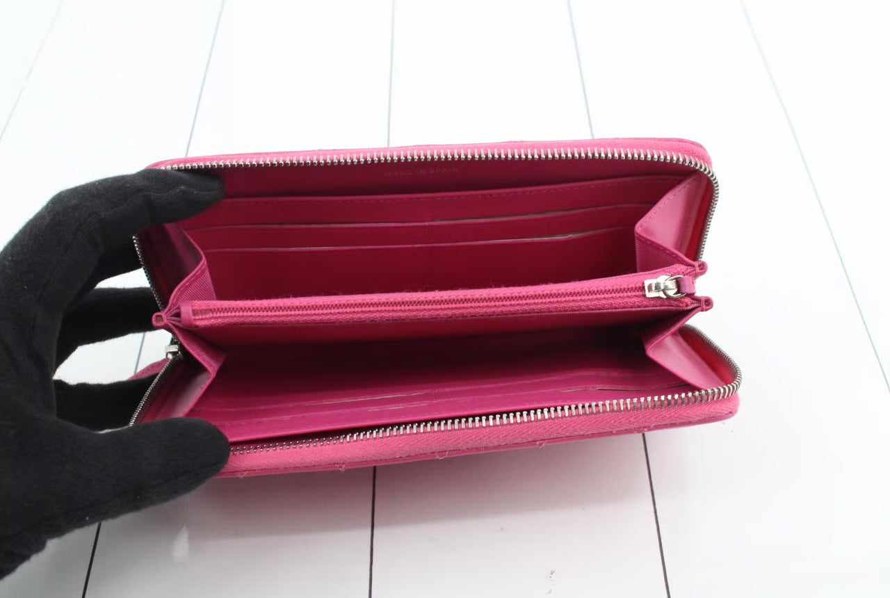 Pre-owned Chanel Matelasse Caviar Leather Round Zipper Long Wallet