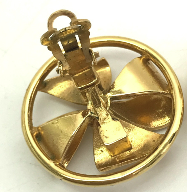Pre-owned Chanel Vintage Round Clip Earrings