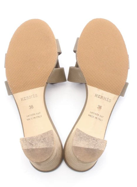 Pre-owned HERMES Oasis Sandals Leather Gray brown