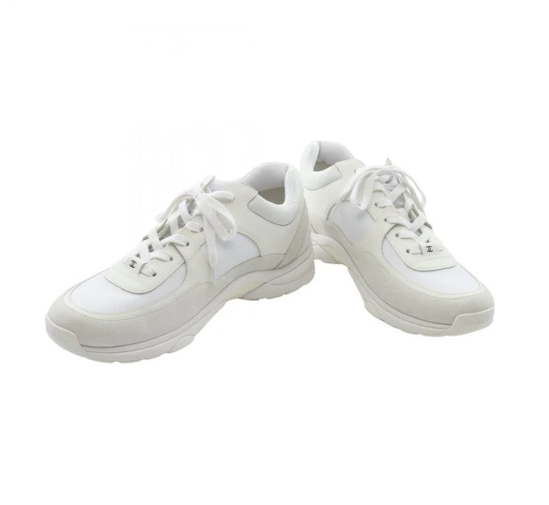 Pre-owned CHANEL Coco mark Trainers Sneakers Fabric Leather Suede White