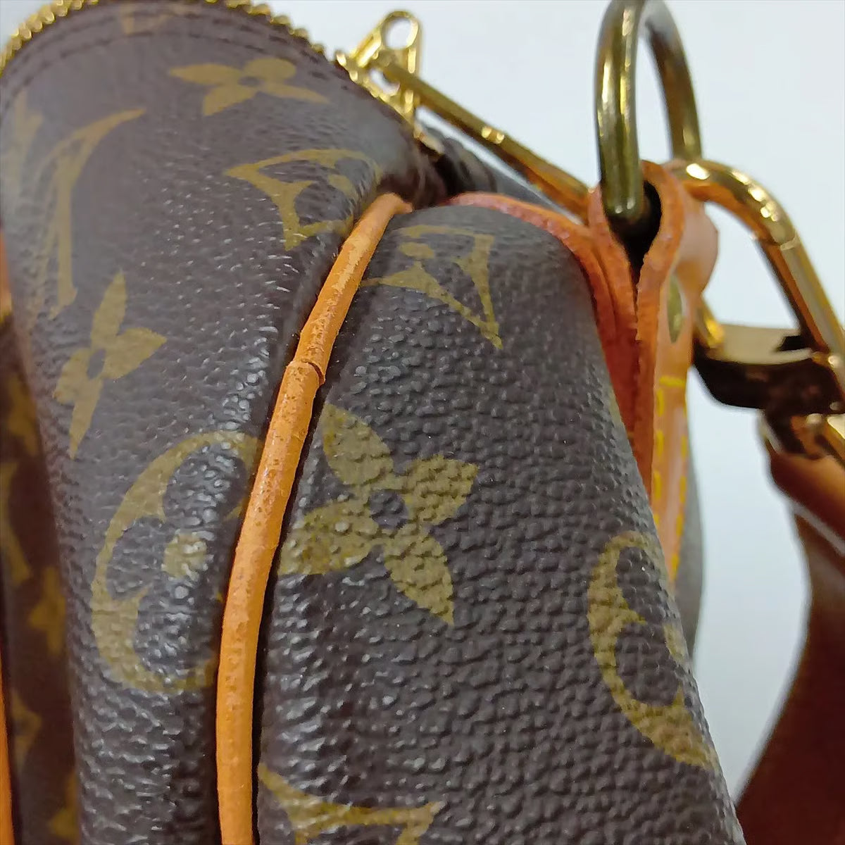 RRVIVE LUXERIES COUTURE LLC