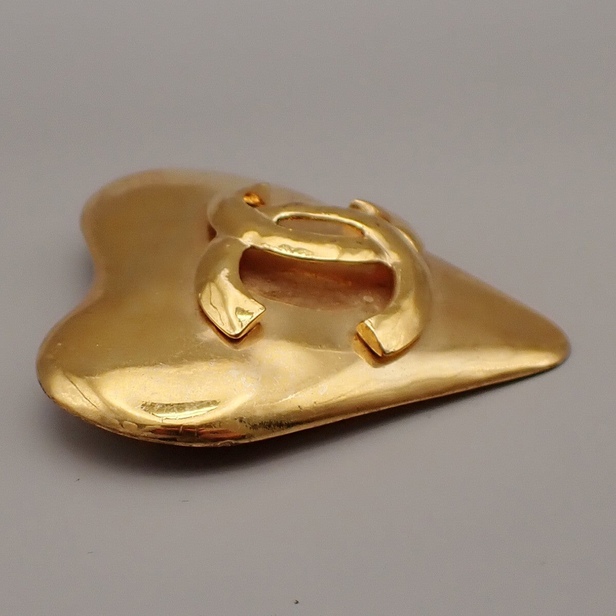Pre-owned Chanel Vintage CC Heart Brooch