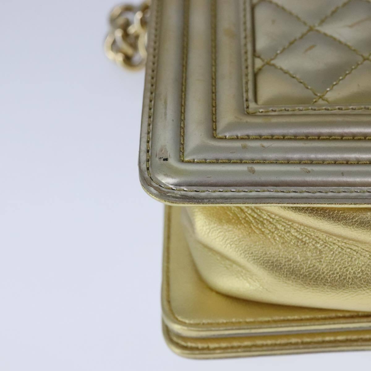 Pre-owned Chanel Boy Flap Bag in Gold